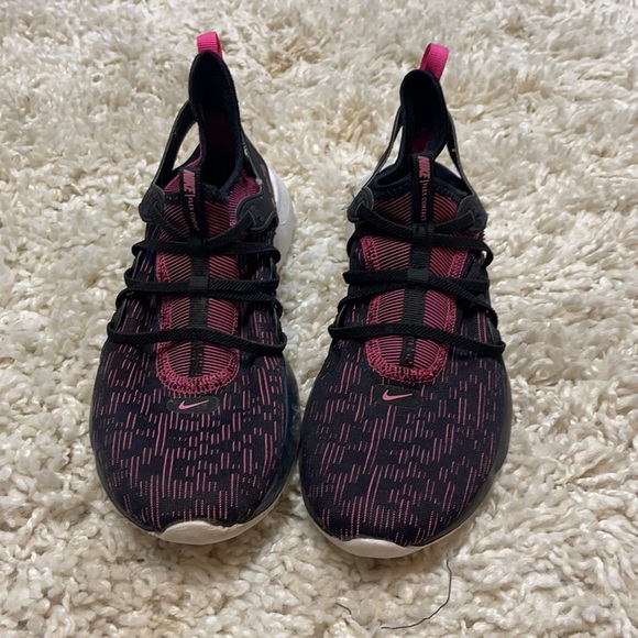 Nike Shoes - Nike Flex Trainers